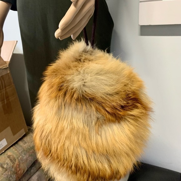Vintage Red Fox Real Fur puff and hat set main image 10